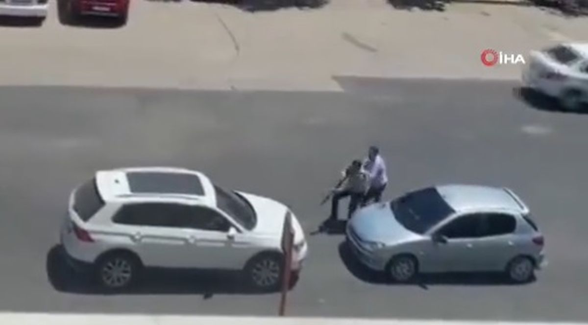 Τουρκία: Σοκαριστικό βίντεο με άνδρα που σκοτώνει πρώην σύζυγο και πεθερό