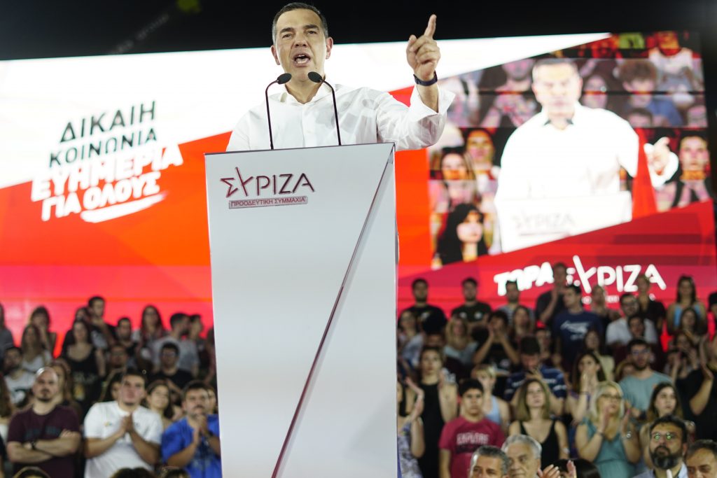 Τσίπρας από Σύνταγμα: Ο Μητσοτάκης εξαγγέλλει δεσμεύσεις που δε θα υλοποιήσει