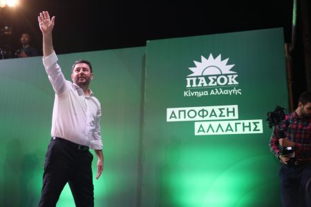 Εκλογές 2023- Ανδρουλάκης: Μαντινάδες και κρητικοί μεζέδες μια μέρα πριν της κάλπες