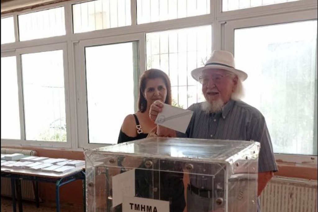 Εκλογές 2023: Τι ζήτησε στην κάλπη ψηφοφόρος λίγο πριν κλείσει τα 100