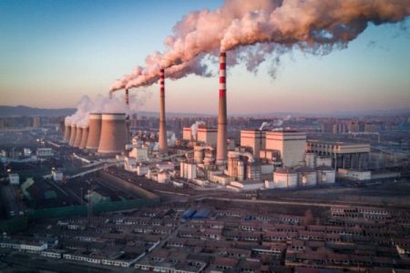 Εκθεση: Η παγκόσμια ενεργειακή βιομηχανία εξακολουθεί να αυξάνει τις εκπομπές αερίων θερμοκηπίου