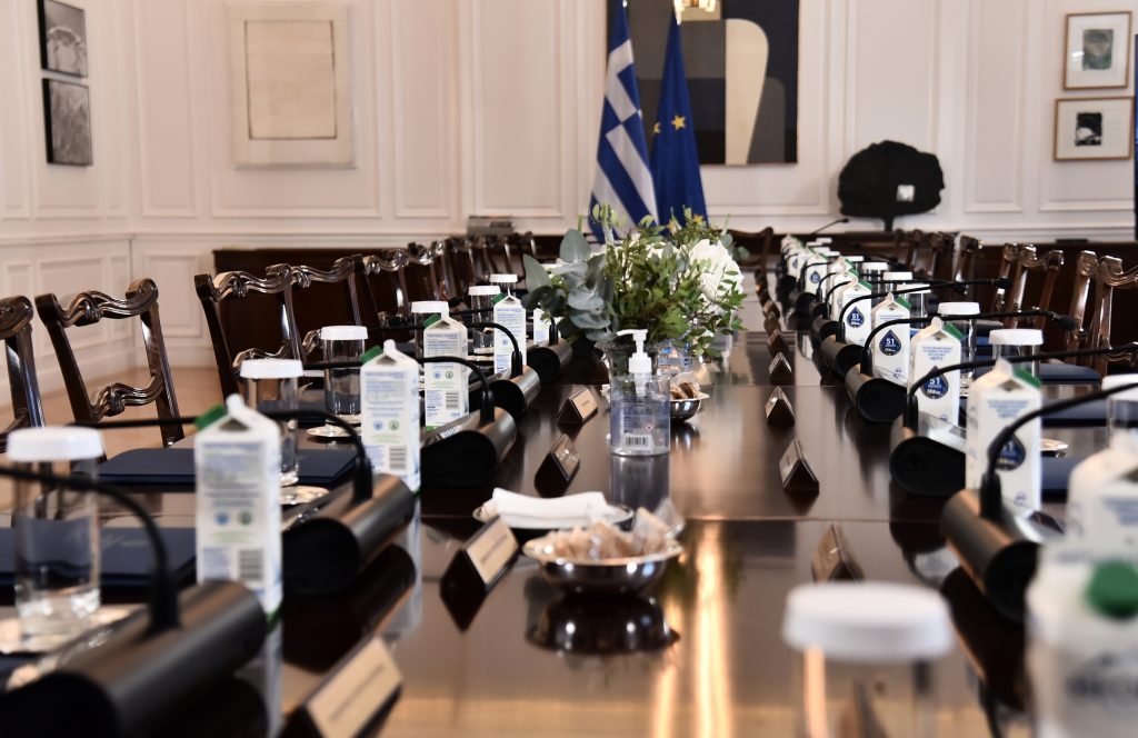 Ανασχηματισμός: Οι 7 αμετακίνητοι υπουργοί και οι 4 που έμειναν εκτός κυβέρνησης Ανασχηματισμός: Οι 7 αμετακίνητοι υπουργοί και οι 4 που έμειναν εκτός κυβέρνησης
