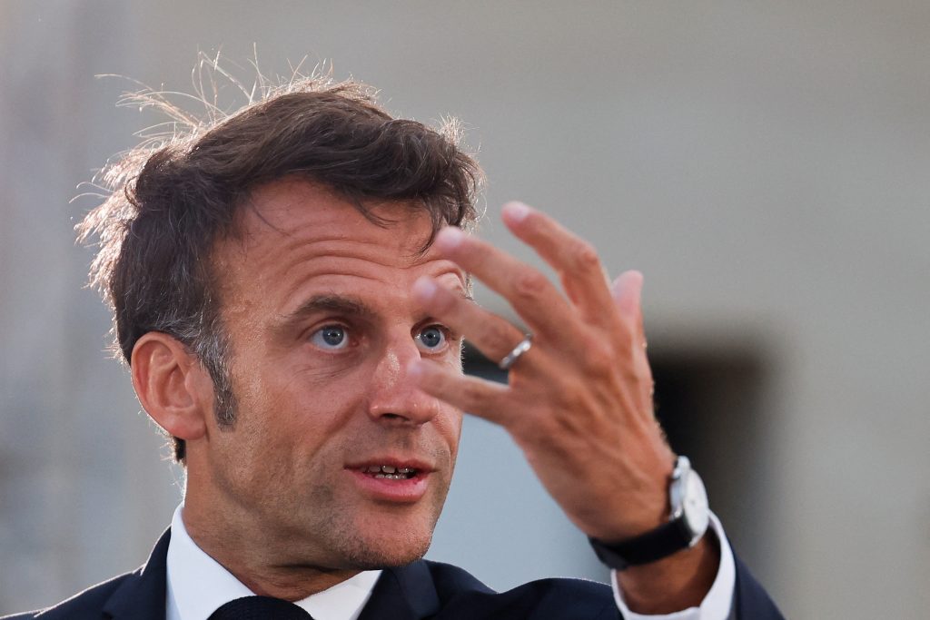 Μακρόν: Καλεί Ερντογάν και Όρμπαν να ξεμπλοκάρουν την ένταξη της Σουηδίας στο ΝΑΤΟ