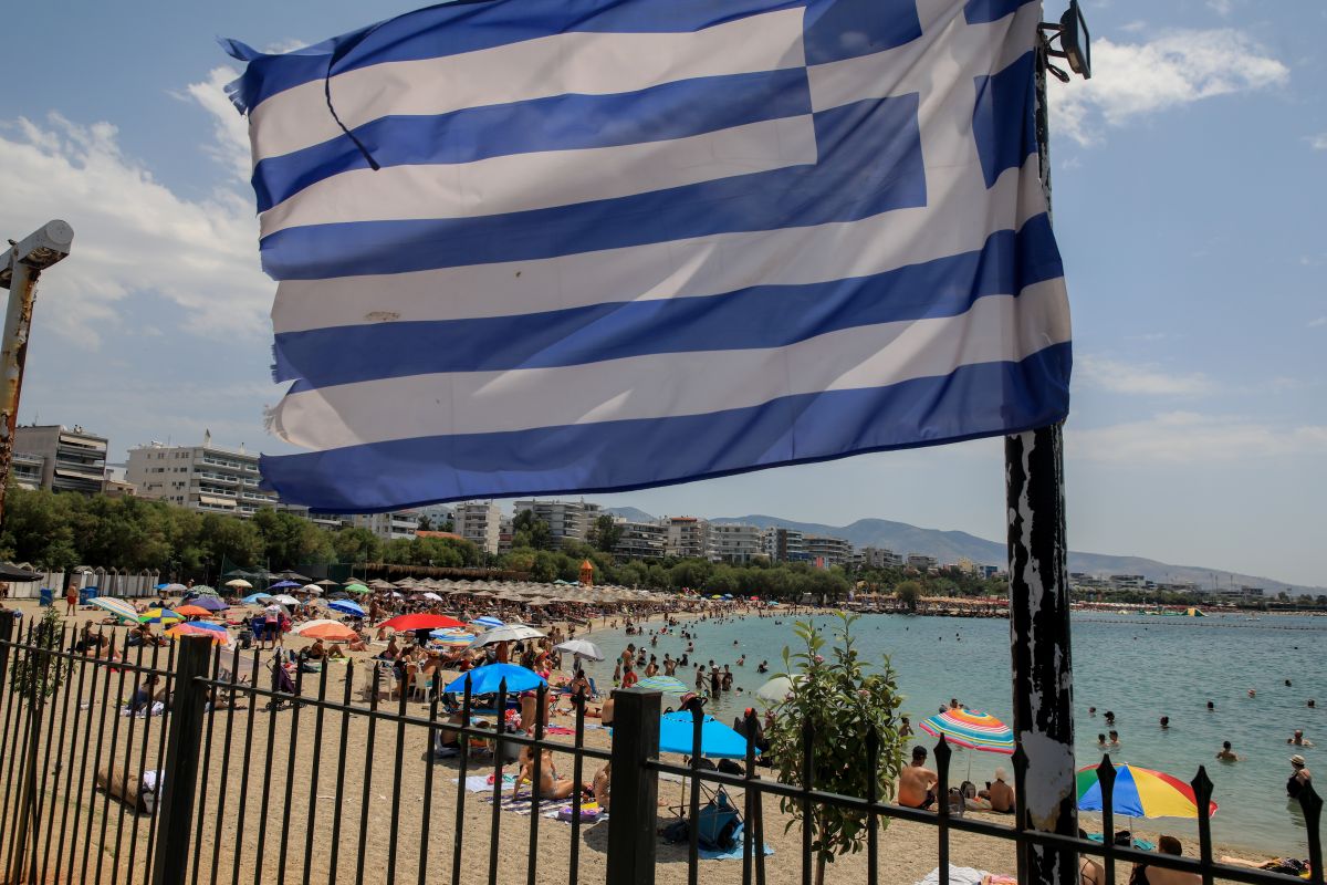 Καιρός: Ζέστη και υγρασία, ανεβαίνει η θερμοκρασία