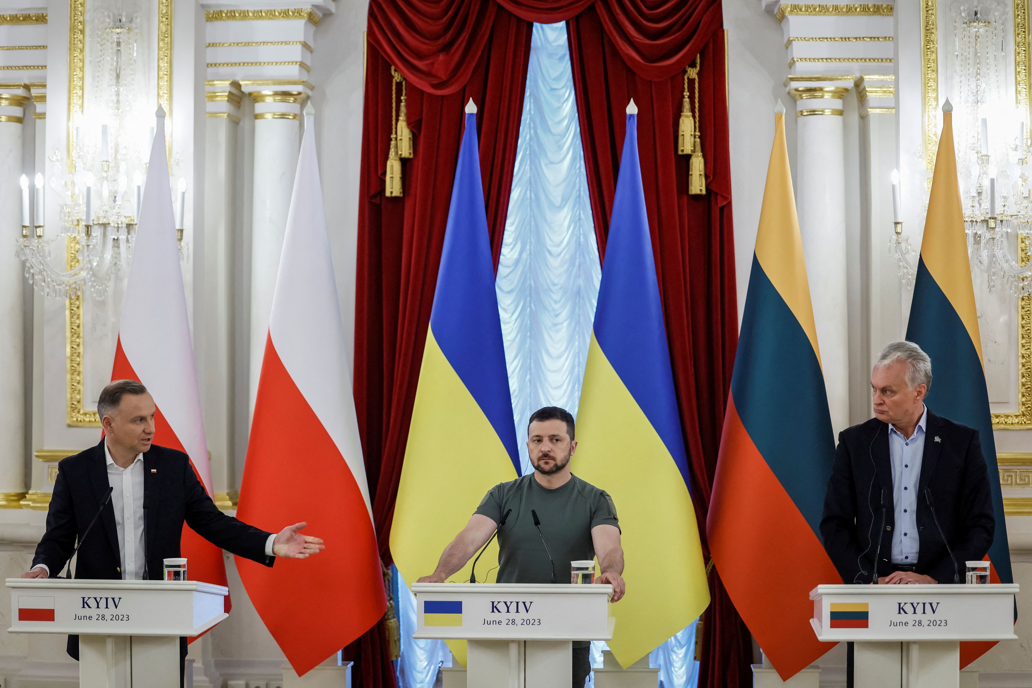 Ουκρανία: Στο Κίεβο σήμερα οι πρόεδροι Λιθουανίας – Πολωνίας