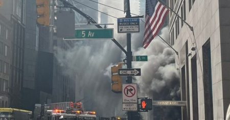 Νέα Υόρκη: Πυρκαγιά στο υπόγειο του εμβληματικού καταστήματος Tiffany