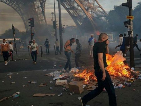Γαλλία: Βυθίζεται όλο και περισσότερο στην κρίση