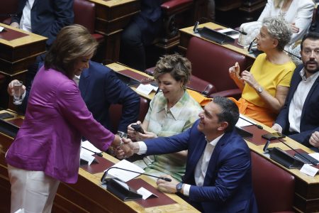 Βουλή: Ο πολιτικός πολιτισμός της Ντόρας, ο «αθόρυβος» Τσίπρας και το «ρουσφέτι» των Σπαρτιατών