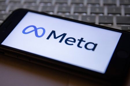 Ποια είναι η νέα εφαρμογή της Meta που θέλει να αφανίσει το Twitter