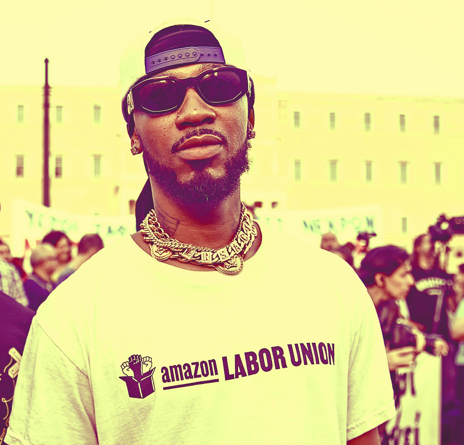 Κρις Σμολς: «Η Amazon θέλει εργαζομένους “βιομηχανικούς αθλητές”»