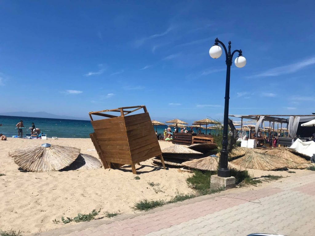Λουκέτο από την ΑΑΔΕ σε γνωστό beach bar της Βουλιαγμένης