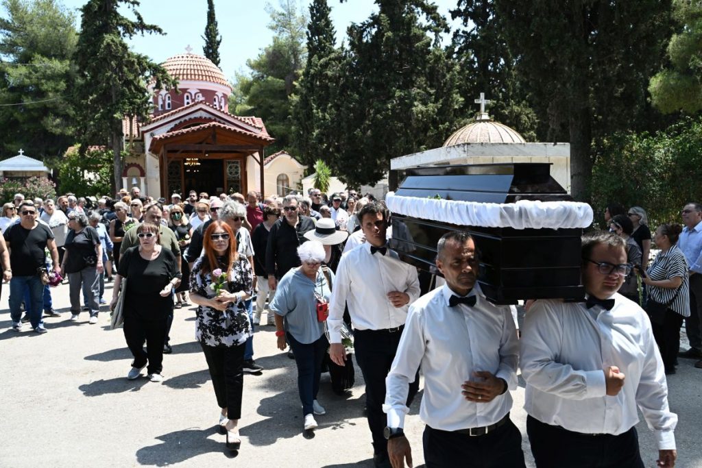 Γιώτα Γιάννα: Συγκίνηση στην κηδεία της