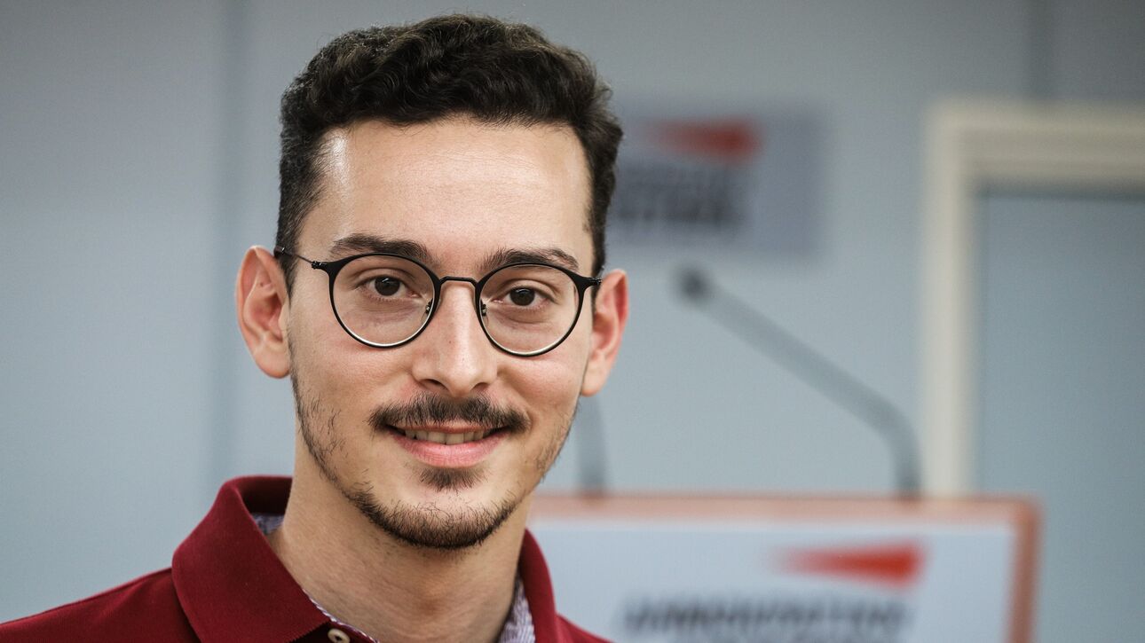 ΣΥΡΙΖΑ: Ο Στέργιος Καλπάκης νέος εκπρόσωπος Τύπου του κόμματος