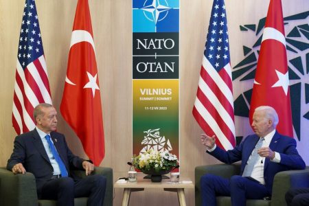 ΝΑΤΟ: «Πρώτο βήμα στη σωστή κατεύθυνση» η συνάντηση Ερντογάν – Μπάιντεν