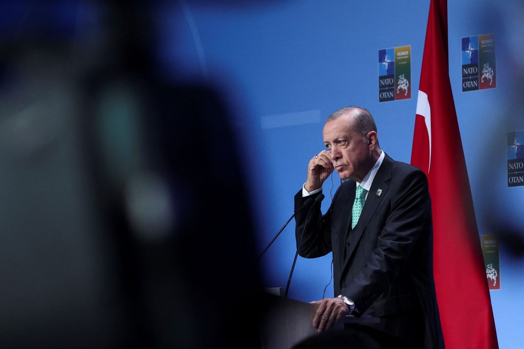 Ερντογάν: Mε τον Μητσοτάκη θέλουμε να κάνουμε βήματα προς θετική κατεύθυνση