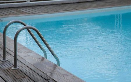 Τραγωδία στη Νέα Μάκρη: 10χρονο παιδί πνίγηκε σε πισίνα ξενοδοχείου