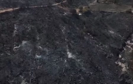 Φωτιά στον Κουβαρά: Πλάνα από drone αποκαλύπτουν το μέγεθος της καταστροφής