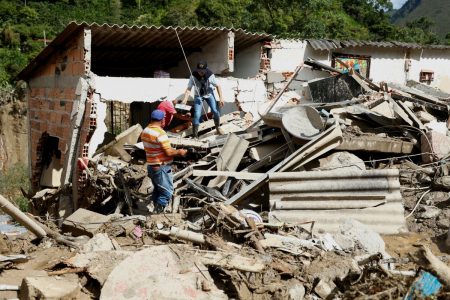 Κολομβία: 15 νεκροί από κατολίσθηση, 13 αγνοούνται