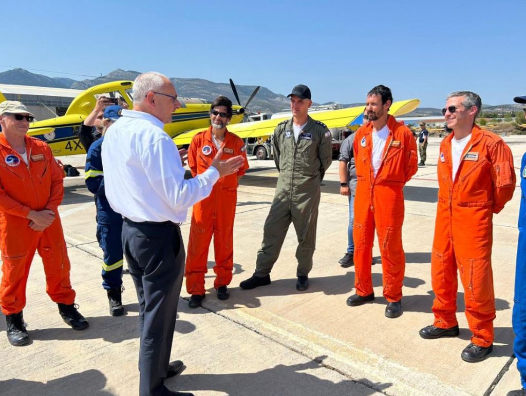 Φωτιές: Έφτασαν Ελλάδα και ρίχνονται στη μάχη τα ισραηλινά αεροσκάφη