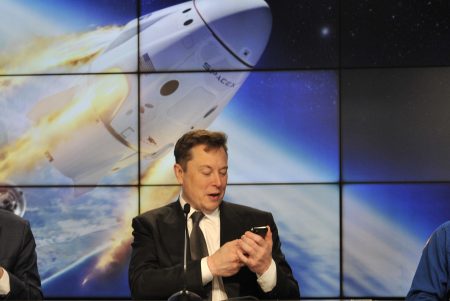 Η SpaceX έφερε επικίνδυνο συνωστισμό στο Διάστημα