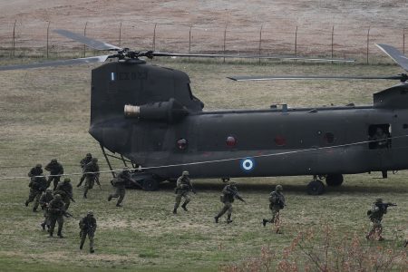 Υπαξιωματικός άνοιξε πυρ στην Β’ Μοίρα Αλεξιπτωτιστών