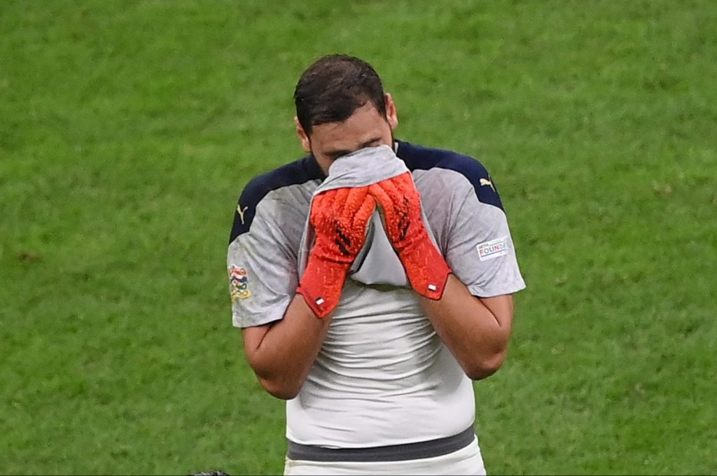 Νύχτα τρόμου για τον Ντοναρούμα και τη σύντροφό του – Τους έδεσαν και τους λήστεψαν