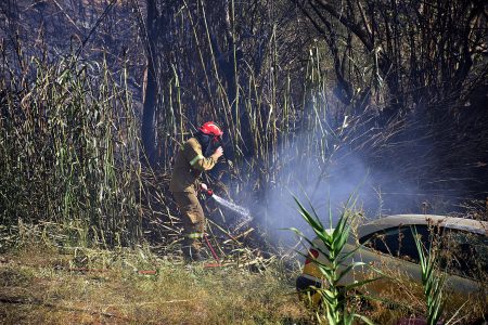 Φωτιά στο Αίγιο: Ήχησε το 112, εκκενώθηκε το πρώτο χωριό