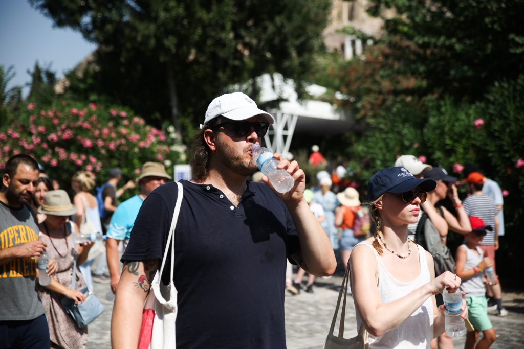 Καιρός: Νέο έκτακτο δελτίο από την ΕΜΥ – Πτώση 8 βαθμών της θερμοκρασίας από την Πέμπτη