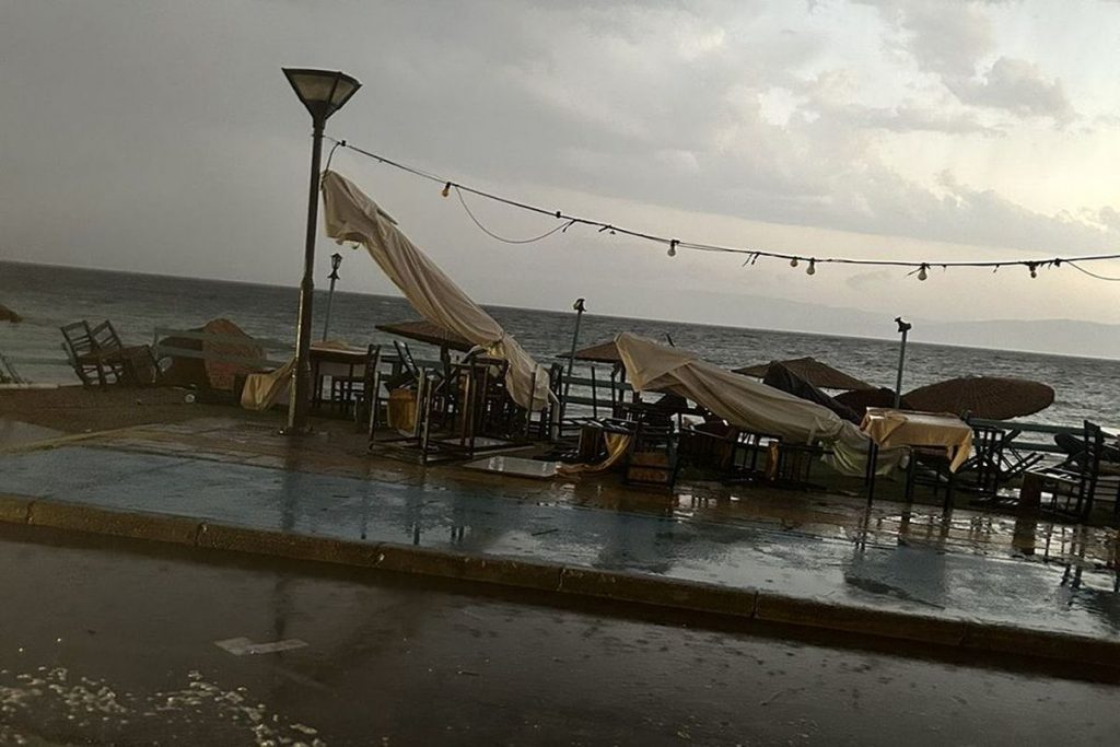 Καβάλα: Καύσωνας με μπουρίνι – Σημαντικές ζημιές σε καταστήματα