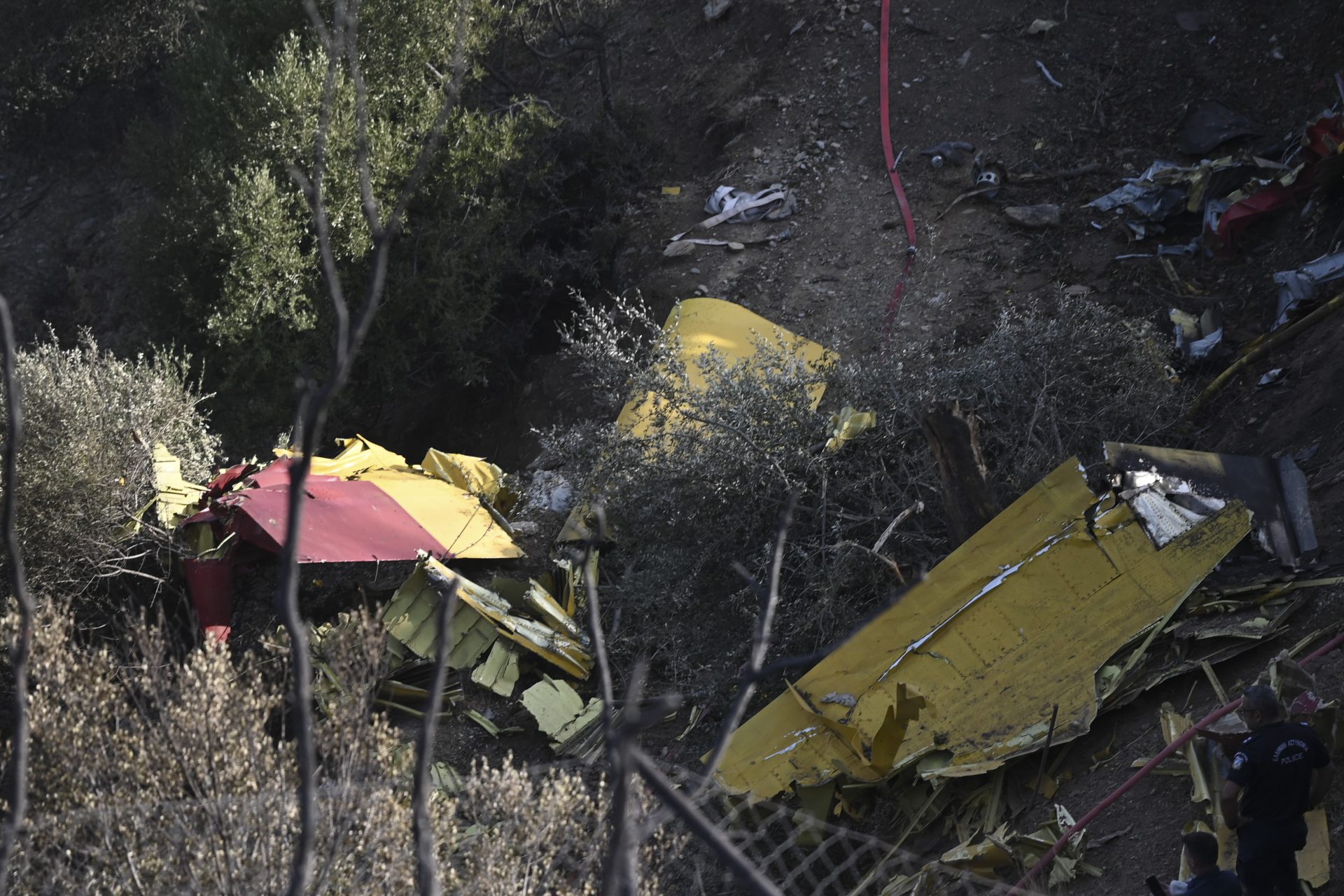 Πτώση Canadair: Νεκροί οι δυο πιλότοι