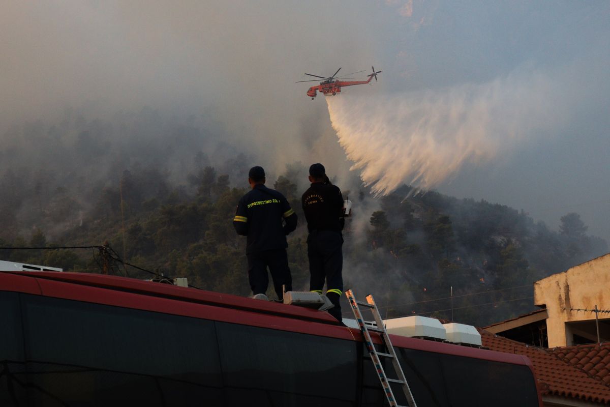 Φωτιές: Η Κομισιόν στέλνει επτά αεροπλάνα και ένα ελικόπτερο