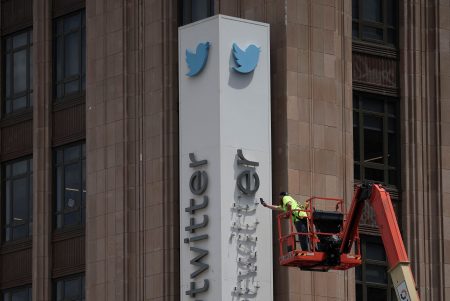 Τζακ Ντόρσεϊ: Ο ιδρυτής του Twitter παρακολουθεί ψύχραιμα τον Μασκ να το γκρεμίζει