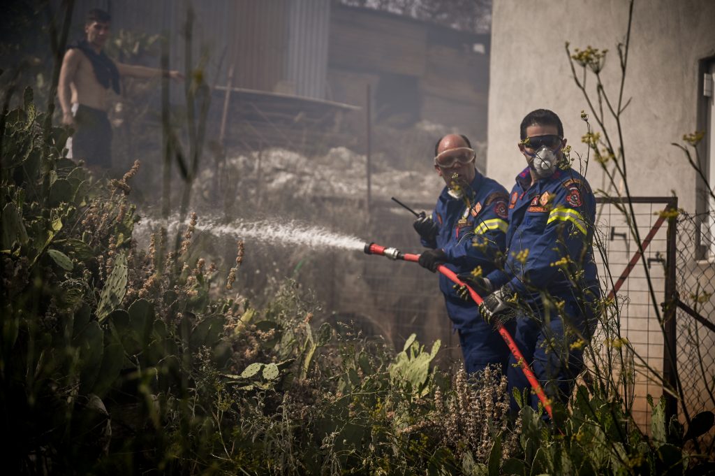 Φωτιά Λαμία: Καλύτερη εικόνα παρουσιάζει το πύρινο μέτωπο
