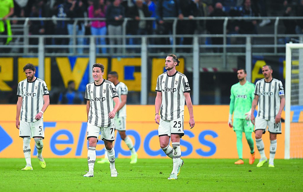Γιουβέντους: Αποκλεισμός ενός έτους από την Ευρώπη