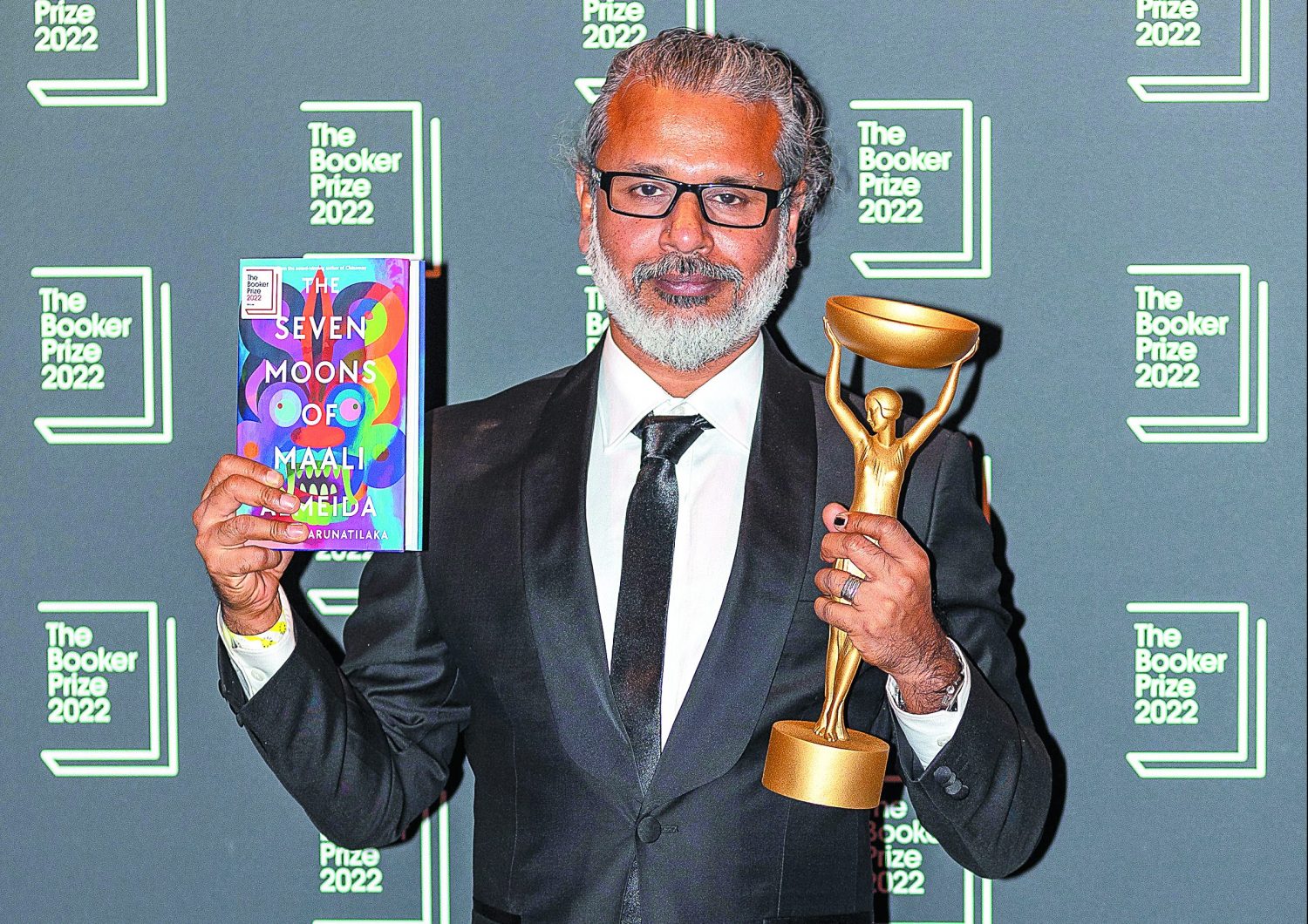 Σέχαν Καρουνατίλακα: «Αφησα τα φαντάσματα του παρελθόντος να ακουστούν»