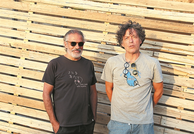 Αποκαθήλωσηκαι ταπεινότητα