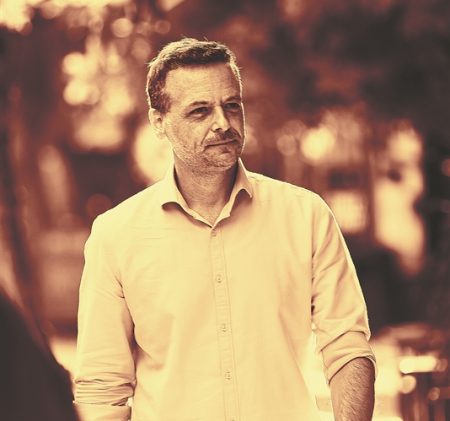 Χάρης Δούκας στο «Βήμα»: «Η Αθήνα πρέπει να βρει ξανά την ταυτότητά της»