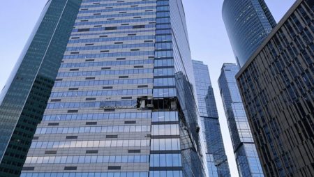 Ρωσία: Ουρανοξύστης στη Μόσχα χτυπήθηκε δυο φορές από drones της Ουκρανίας