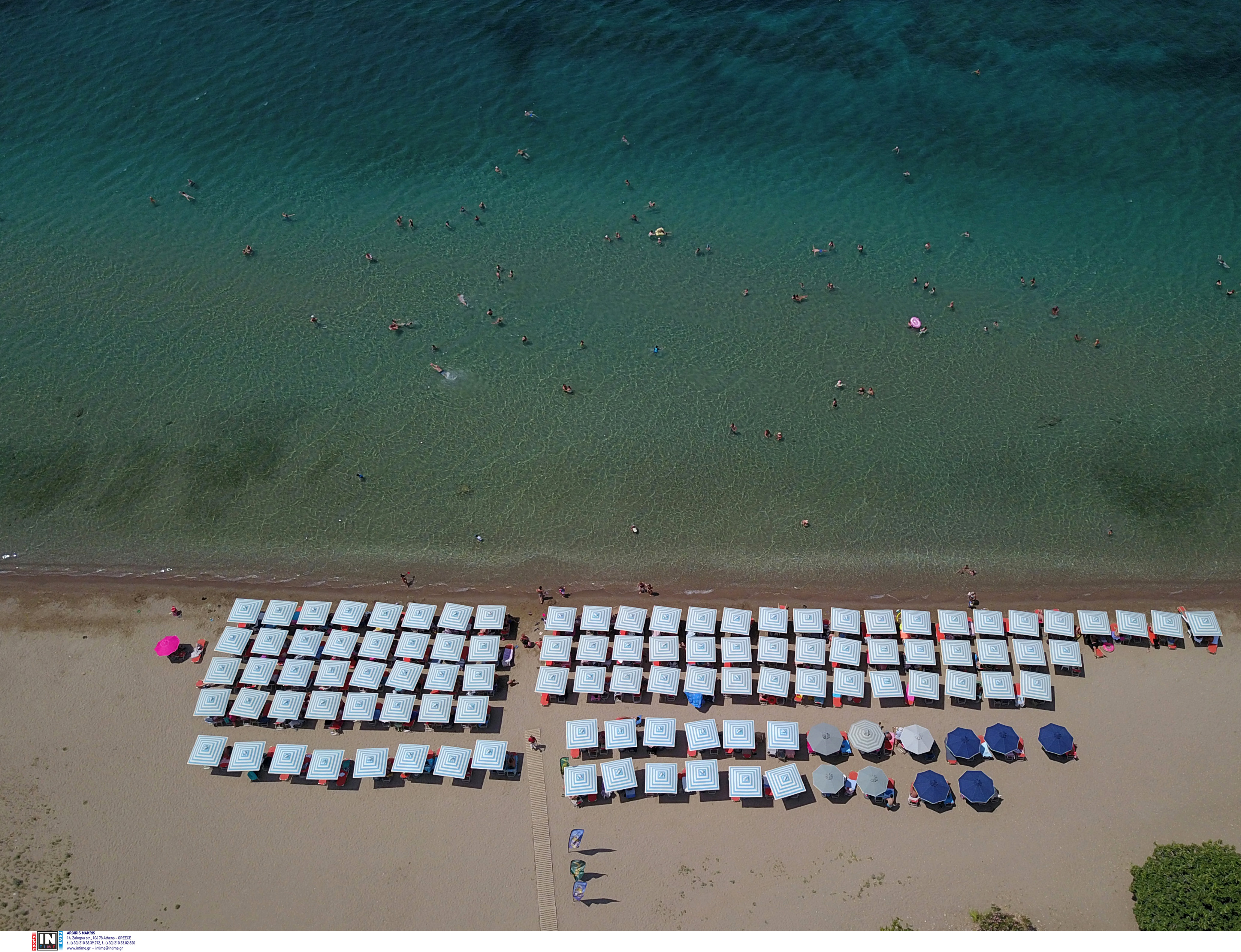 «Κίνημα της πετσέτας» – Παρέμβαση κυβέρνησης: Δεν θα χαριστούμε σε κανέναν για τις παραλίες