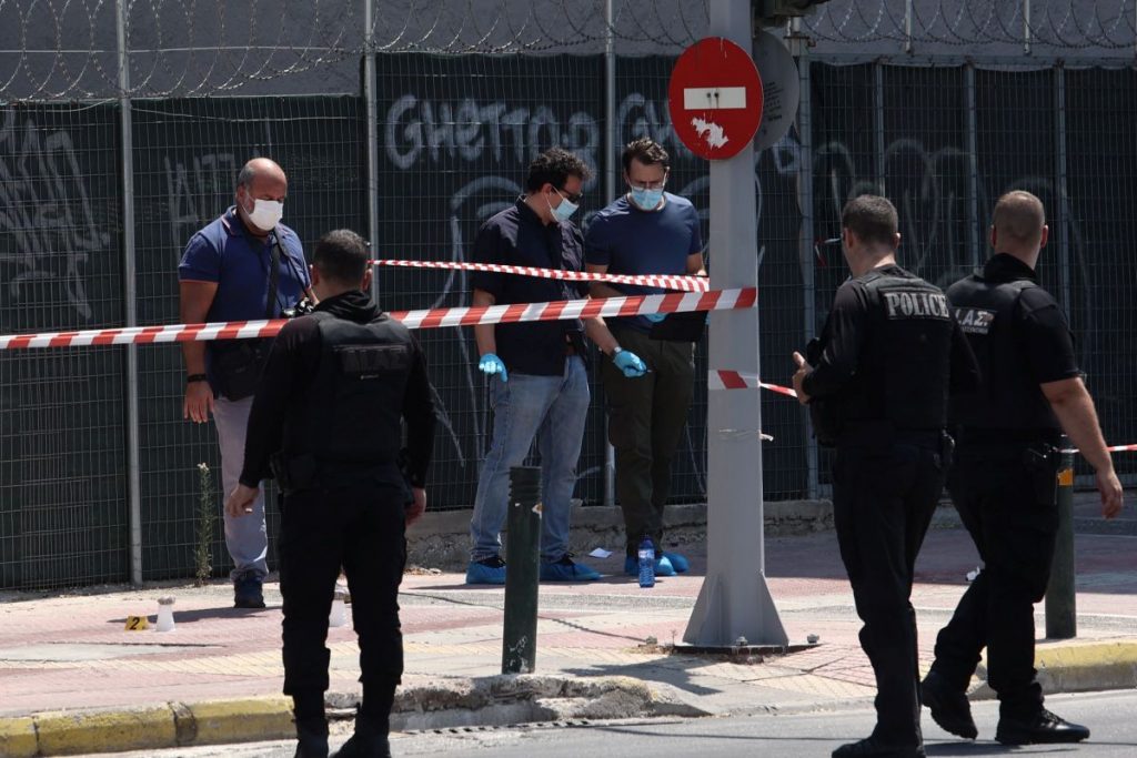 Κολωνός: Βίντεο ντοκουμέντο από τη στιγμή του πυροβολισμού του ληστή