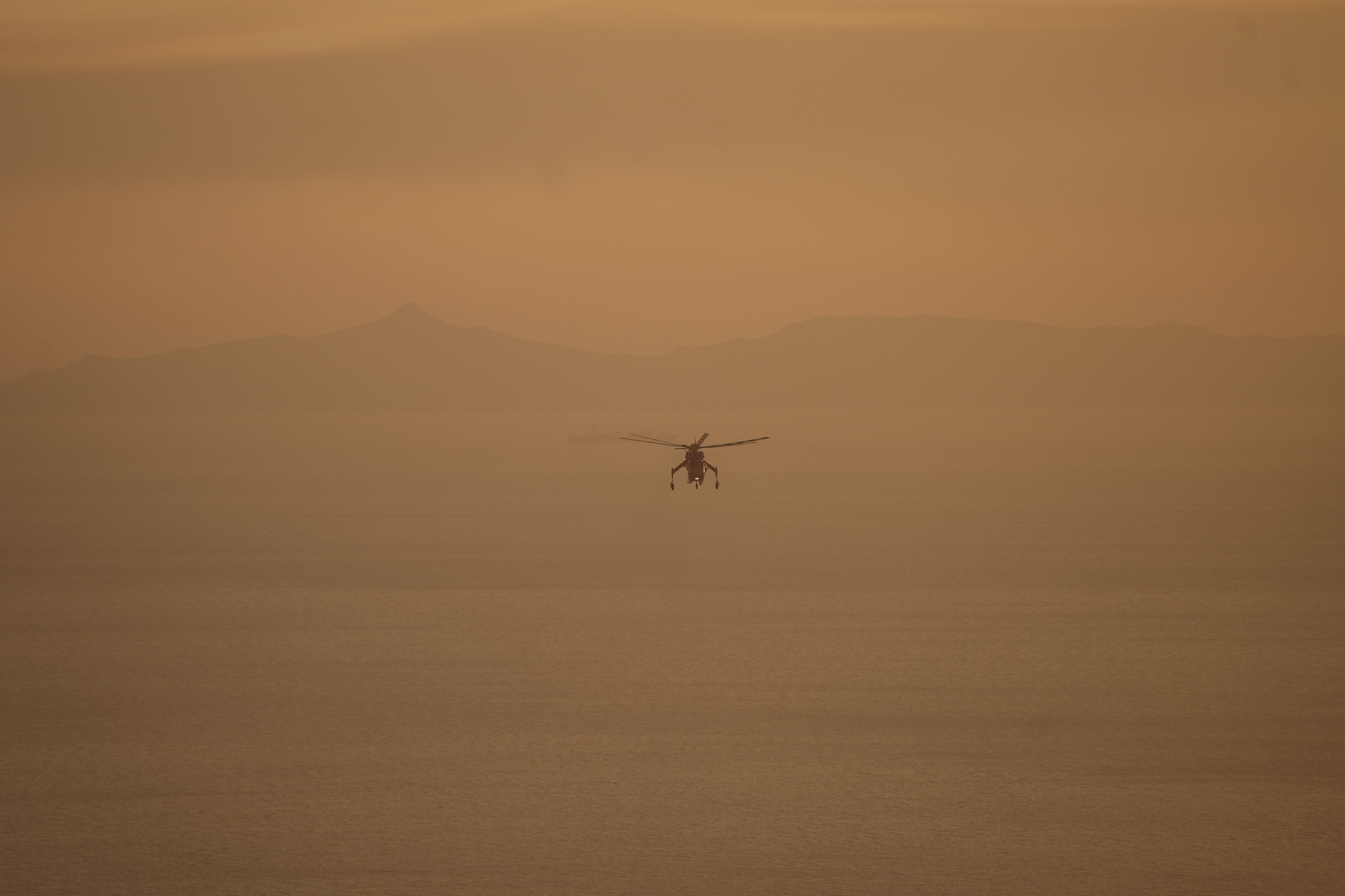Καλιφόρνια: Συντριβή πυροσβεστικού ελικοπτέρου – Τουλάχιστον τρεις νεκροί