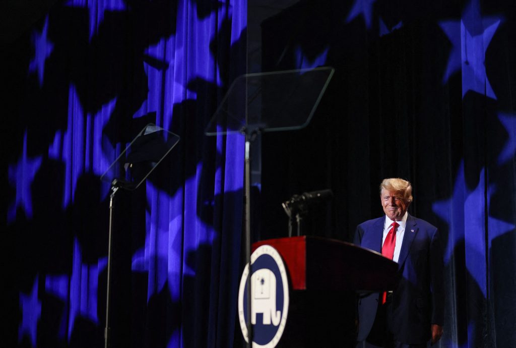 Ο φαύλος κύκλος με τις διώξεις του Τραμπ