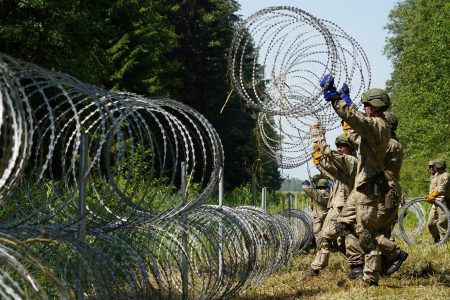 Πολωνία: Επιπλέον στρατεύματα στέλνει η Βαρσοβία στα σύνορα με την Λευκορωσία