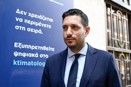 Κυρανάκης: «Είμαι υπέρ του γάμου ομόφυλων ζευγαριών, είμαι κατά της τεκνοθεσίας»