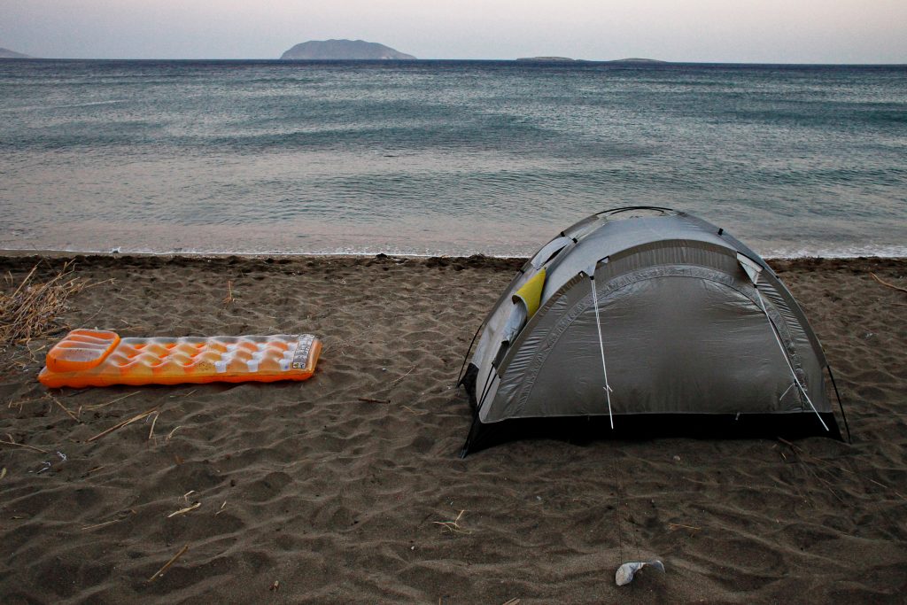 Ο θερινός πόλεμος για το κάμπινγκ