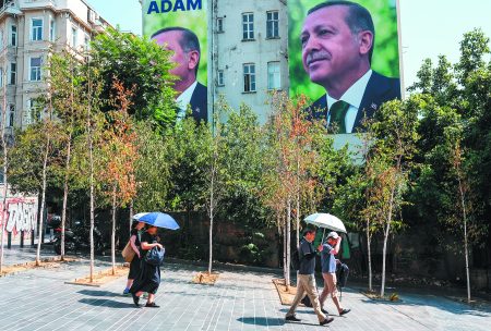 Γιατί αλλάζει και πάλι το Σύνταγμα ο Ερντογάν