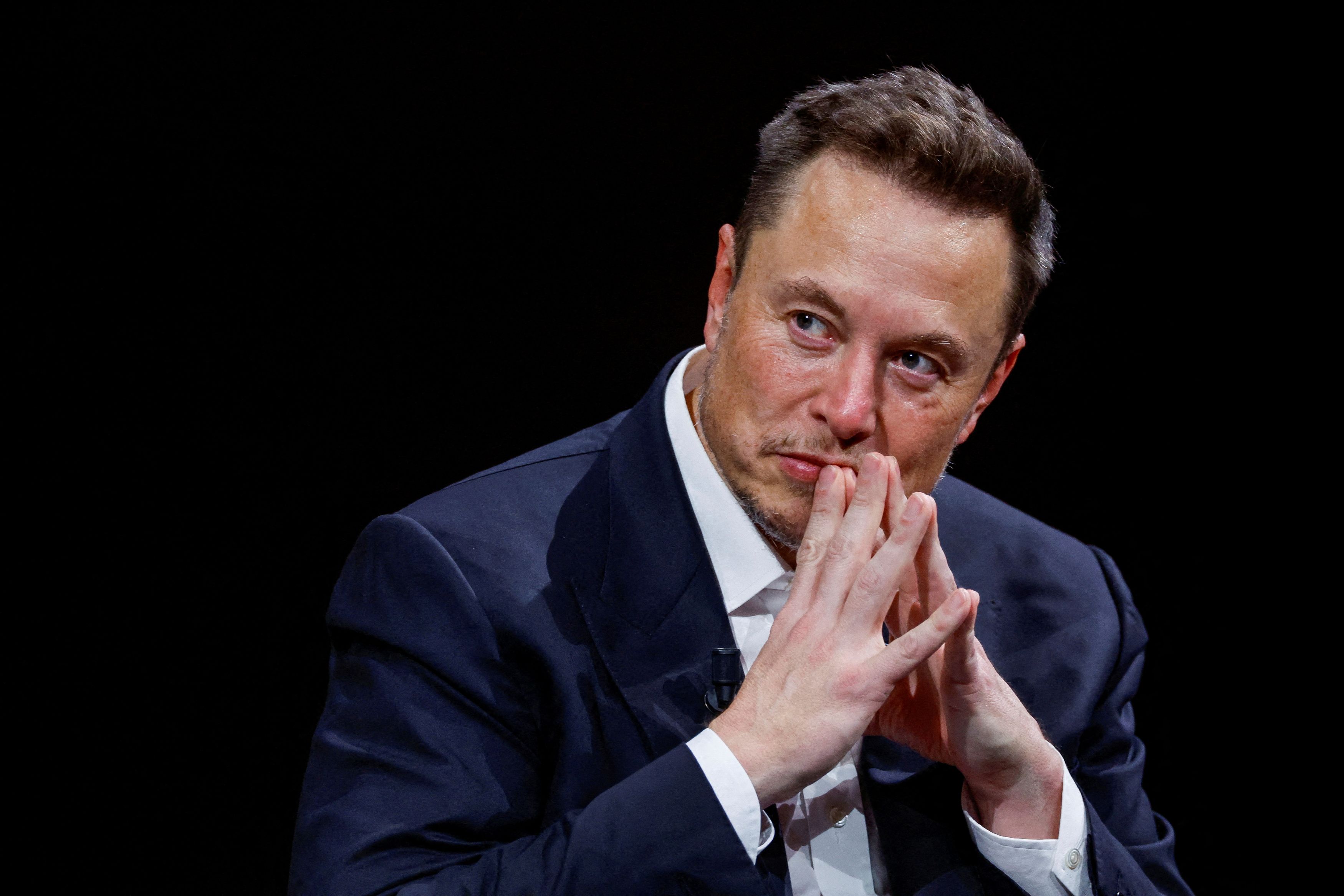 Τι γυρεύει ο Elon Musk στην Ιαπωνία;