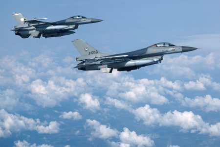 Ουκρανία: Η Ολλανδία και η Δανία θα της παραδώσουν F-16
