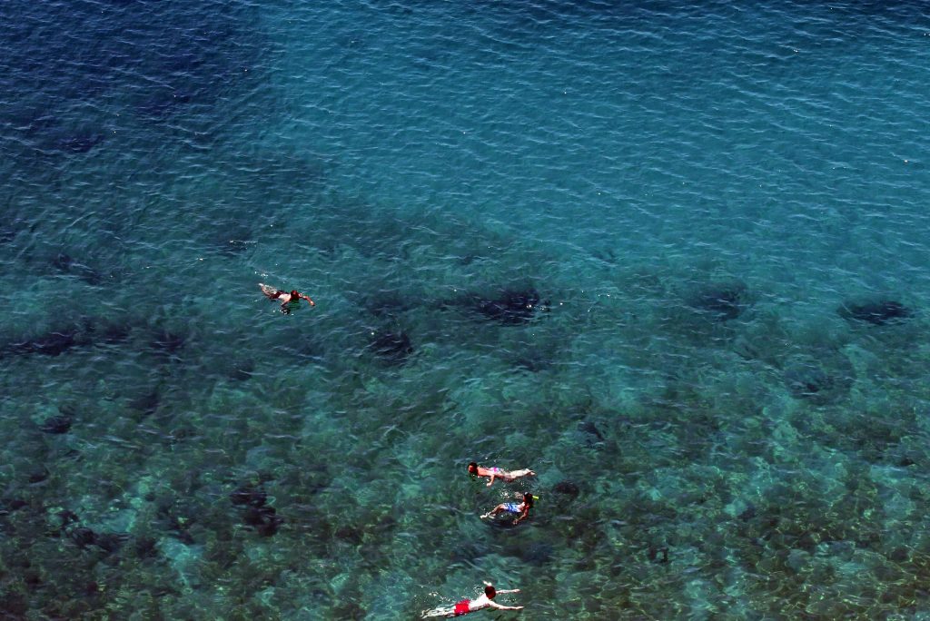 Δεν ξέρουμε να κολυμπάμε, ξέρουμε να επιπλέουμε