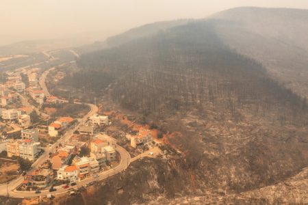 Φωτιές: Τουλάχιστον 400.000 στρέμματα κάηκαν σε τρεις ημέρες